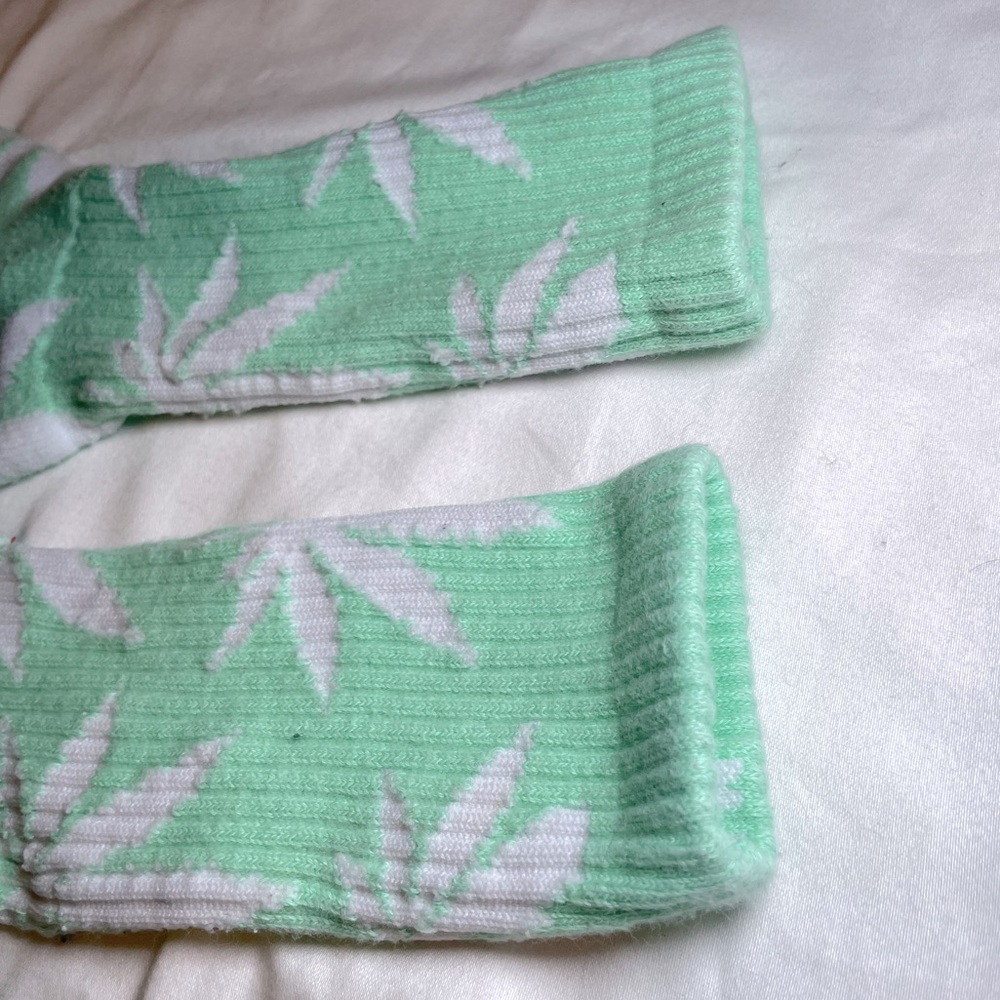 Huf Socks - Picture 3 of 4